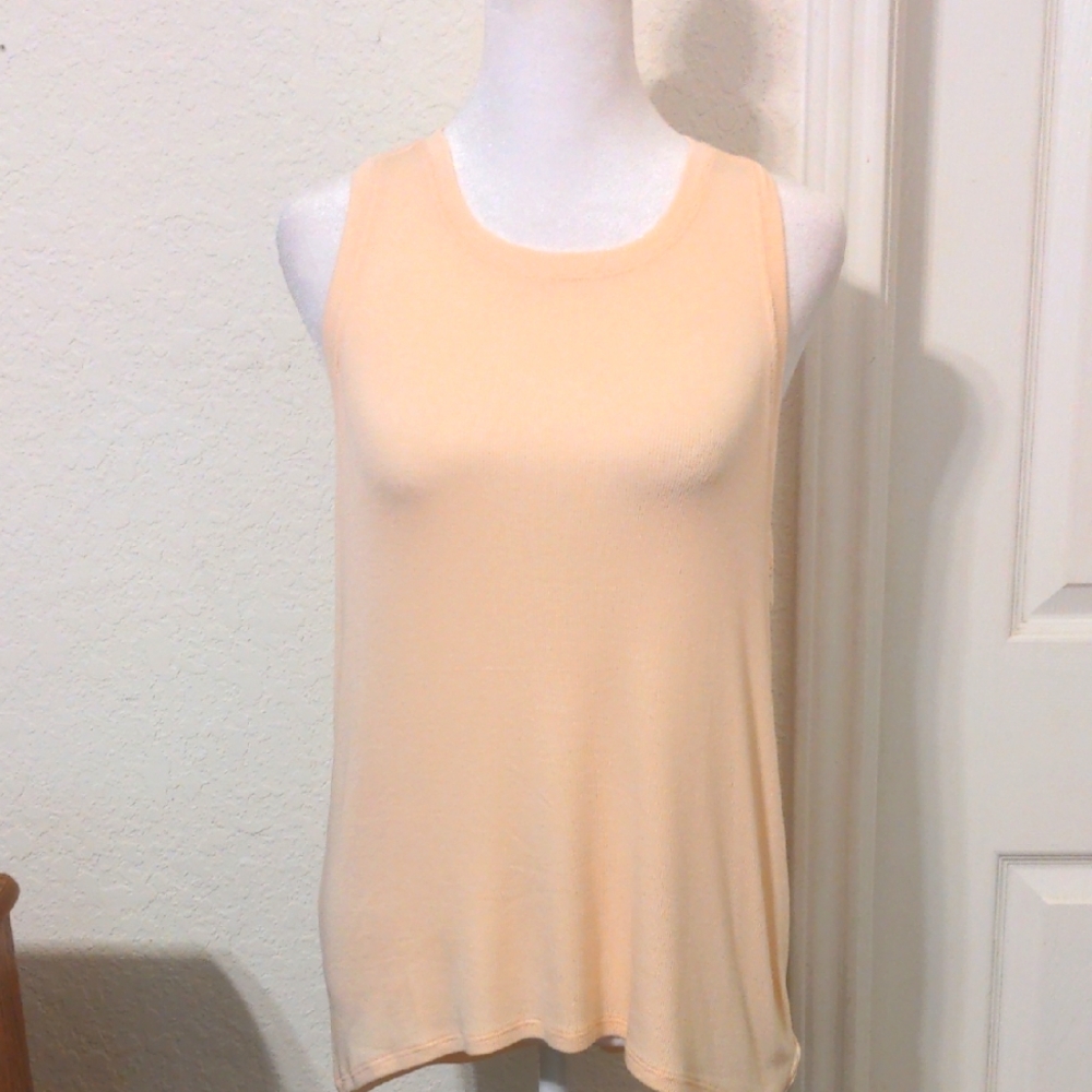 Athleta Women's Peach Racerback Athletic Workout Exercise Shirt. Size S